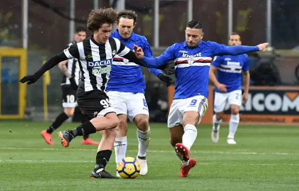 I blucerchiati battono i friulani con uno straordinario gol di Zapata. Protagonista di giornata anche Silvestre autore di un gol e di un'autorete.