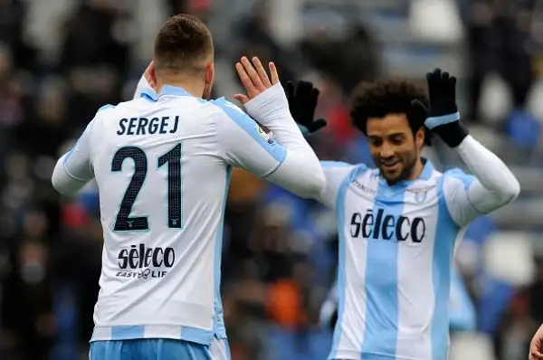 Una doppietta di Milinkovic-Savic e un gol del solito Immobile non danno scampo ai neroverdi e lanciano i capitolini al terzo posto in classifica.