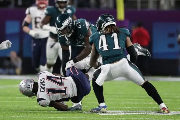 NFL, il Super Bowl LII lo vince Philadelphia. Primo storico successo per gli Eagles che superano i favoriti Patriots 41-33. Super Foles.