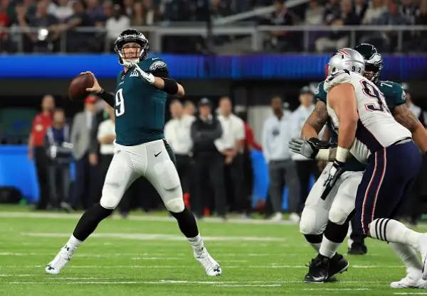 NFL, il Super Bowl LII lo vince Philadelphia. Primo storico successo per gli Eagles che superano i favoriti Patriots 41-33. Super Foles.