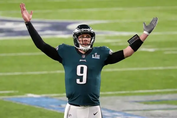 NFL, il Super Bowl LII lo vince Philadelphia. Primo storico successo per gli Eagles che superano i favoriti Patriots 41-33. Super Foles.
