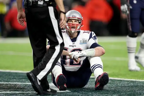 NFL, il Super Bowl LII lo vince Philadelphia. Primo storico successo per gli Eagles che superano i favoriti Patriots 41-33. Super Foles.