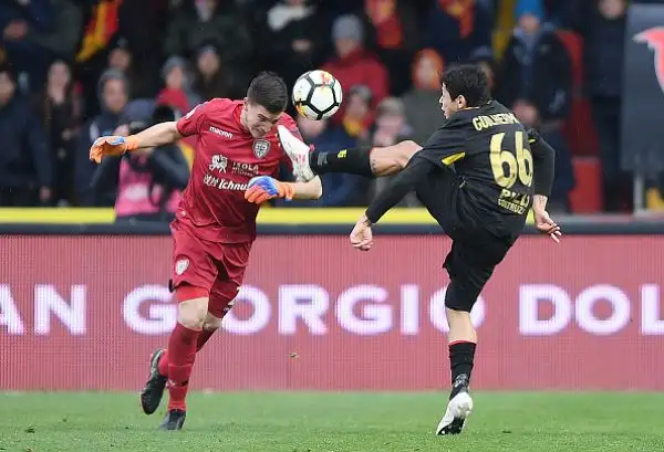 Vittoria pesantissima del Cagliari a Benevento, maturata con due reti oltre il 90'. Stregoni verso la serie B.