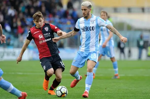 Dopo il gol di testa di Pavoletti, l'autorete di Ceppitelli e il rigore di Barella è arrivato lo straordinario pareggio di tacco di Immobile per il pareggio finale.