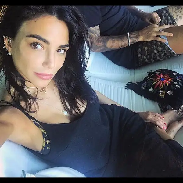 Chiara Biasi, professione influencer. La bella ragazza è stata a lungo compagna del calciatore ex Juve Simone Zaza. In tanti la apprezzano sui social: su Instagram può contare su poco meno di 2 milion