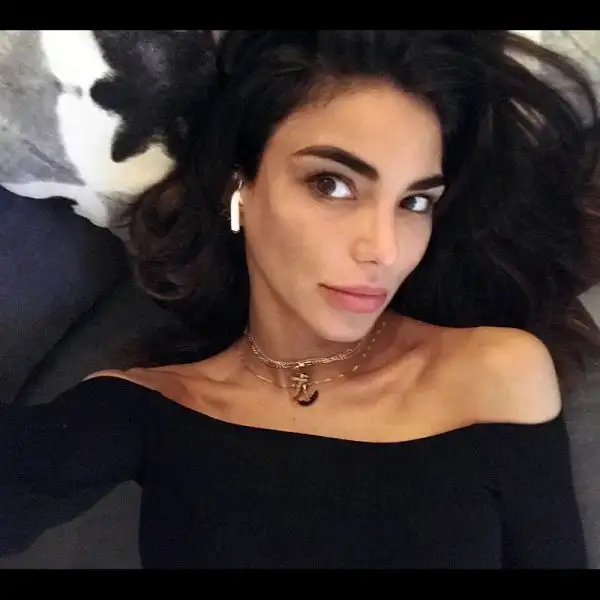 Chiara Biasi, professione influencer. La bella ragazza è stata a lungo compagna del calciatore ex Juve Simone Zaza. In tanti la apprezzano sui social: su Instagram può contare su poco meno di 2 milion