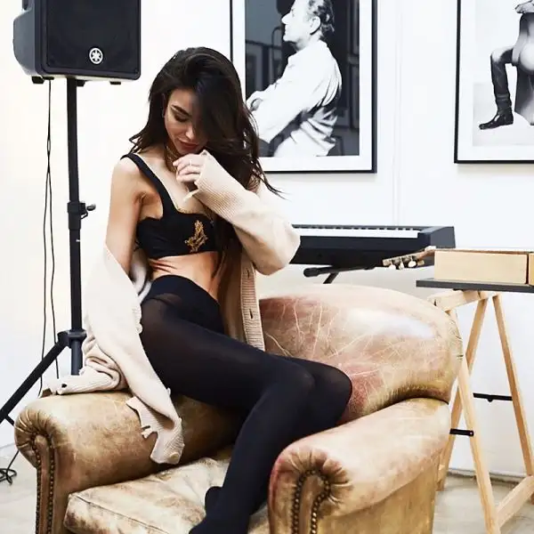 Chiara Biasi, professione influencer. La bella ragazza è stata a lungo compagna del calciatore ex Juve Simone Zaza. In tanti la apprezzano sui social: su Instagram può contare su poco meno di 2 milion