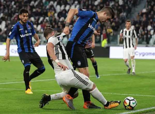 Nel recupero della 26esima giornata gli uomini di Allegri conquistano i 3 punti con un gol per tempo: al 29’ Higuain insacca in contropiede; all’81’ la chiude Matuidi su assist dello 'Pipita'.