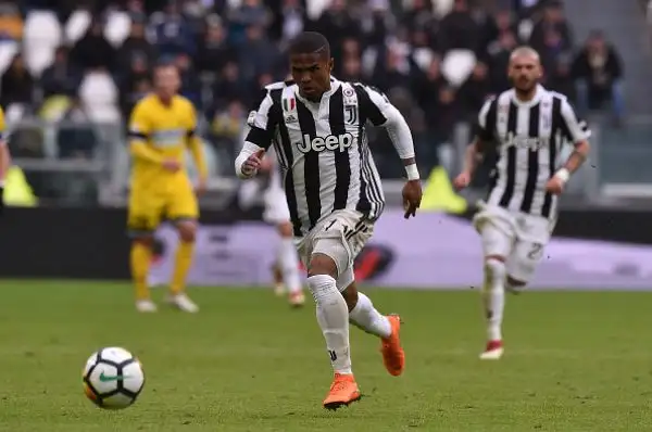 Con una doppietta di Dybala la Vecchia Signora batte l'Udinese. Sull'1-0 Higuain sbaglia un altro rigore.