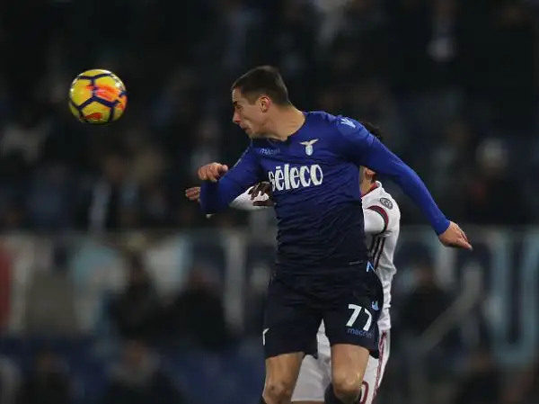 All'Olimpico succede di tutto, l'equilibrio lo spezza Romagnoli dal dischetto dopo lo 0-0 del 120'.