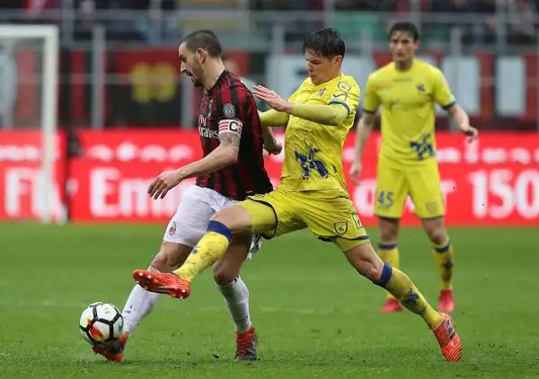 Partita in altalena per i rossoneri, che si sono trovati in svantaggio all'intervallo dopo l'1-0 iniziale di Calhanoglu. Gol decisivo di André Silva.