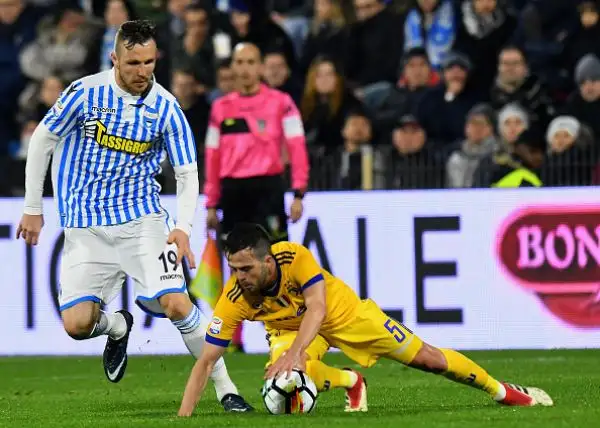 Si ferma dopo 12 vittorie consecutive la corsa dei bianconeri in campionato: al "Mazza" finisce 0-0.