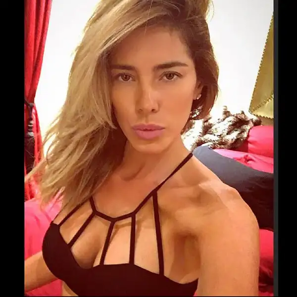 La modella venezuelana si è trasferita in Italia nel 2003 per iniziare la sua carriera ed è diventata ben presto una delle show-girl più apprezzate della tv.