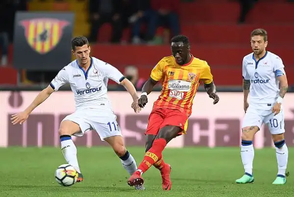 Giallorossi svuotati, i nerazzurri gliene fanno 3 (e sbagliano maldestramente un rigore).