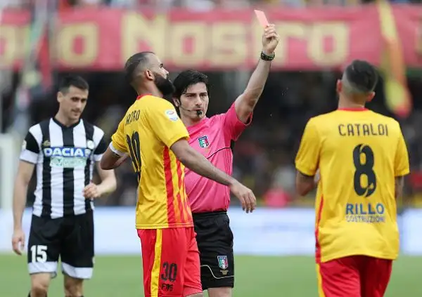 Che partita! Orgoglio infinito per il Benevento, che resiste all'Udinese pur avendo giocato 30' in inferiorità numerica.