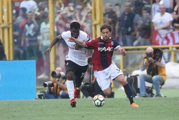 I rossoneri scappano con le reti di Calhanoglu e Bonaventura, nella ripresa il gol di De Maio serve solo per accorciare le distanze.