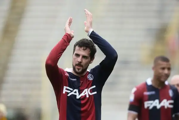 I felsinei conquistano i tre punti grazie ai gol di Verdy e Nagy ed inguaiano gli scaligeri staccati dal Sassuolo.