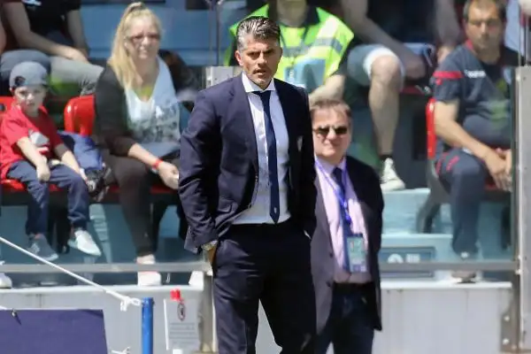 Cagliari e Bologna si spartiscono la posta in palio nell’anticipo dell’ora di pranzo della 34esima giornata di serie A.