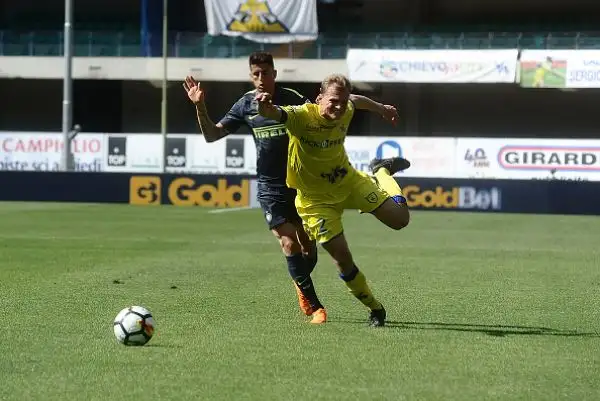 I nerazzurri si impongono per 2-1 a fatica contro il Chievo.