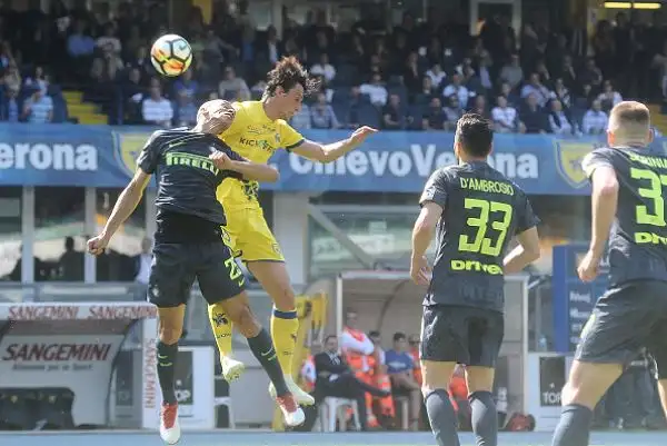 I nerazzurri si impongono per 2-1 a fatica contro il Chievo.