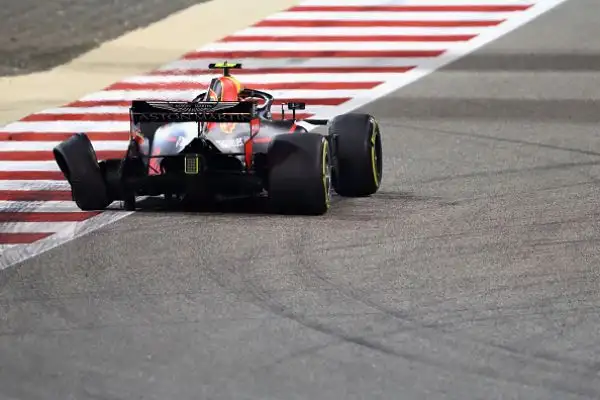 Sul podio anche Bottas e Hamilton, out Raikkonen.