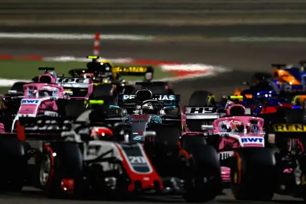 Sul podio anche Bottas e Hamilton, out Raikkonen.