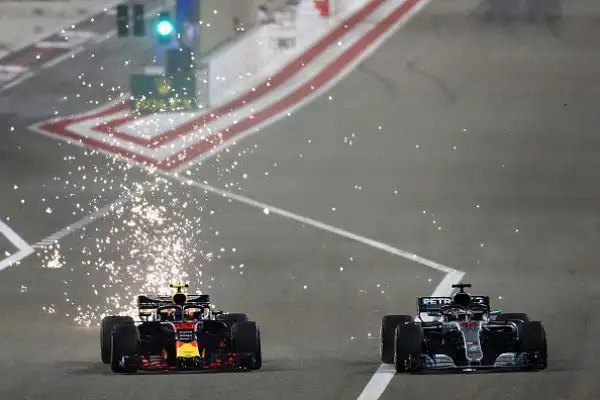 Sul podio anche Bottas e Hamilton, out Raikkonen.