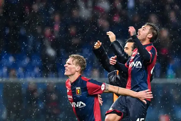 A Marassi vince la squadra di Ballardini dopo una partita tesa e vibrante. Padroni di casa avanti con Lapadula, raggiunti da Barella, ma il gol vittoria è del portoghese Medeiros nel finale di gara.