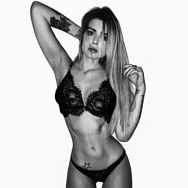 Ginevra Lambruschi è la nuova fidanzata di Paulo Dybala, stella della Juventus. La 20enne è una fashion blogger già nota al pubblico. Ha partecipato a Uomini e Donne ed è stata la compagna di Stash de