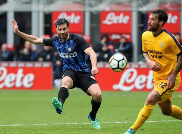 In poco più di 10 minuti Icardi e Perisic mettono al sicuro il risultato. Nella ripresa ancora Icardi, con il ventiquattresimo gol stagionale chiude la partita.