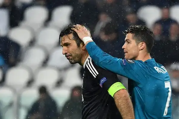 Cristiano Ronaldo porta in vantaggio il Real dopo soli tre minuti. Nella ripresa nel momento decisivo del match ancora il lusitano raddoppia con un capolavoro, poi Marcelo triplica.