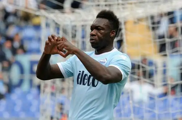La Lazio va avanti con Immobile, poi il momentaneo sorpasso firmato Cataldi-Gilherme, e nell'ultima mezz'ora i gol di Caicedo, De Vrij, ancora Immobile, Lucas Leiva e Luis Alberto.