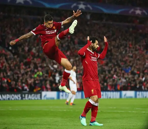 Salah fa due gol e due assist contro la sua ex squadra, che si tiene aggrappata alla Champions grazie a Dzeko e Perotti.