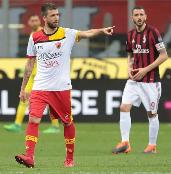 Clamorosa vittoria dei sanniti a Milano, nella notte in cui avrebbero potuto salutare aritmeticamente la serie A.