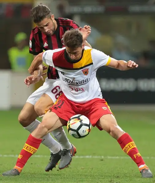 Clamorosa vittoria dei sanniti a Milano, nella notte in cui avrebbero potuto salutare aritmeticamente la serie A.