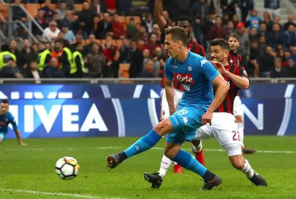 Nuovo stop esterno del Napoli: la squadra di Sarri non va oltre lo 0-0 a San Siro contro il Milan nella 32esima giornata di campionato e vede allontanarsi lo scudetto.