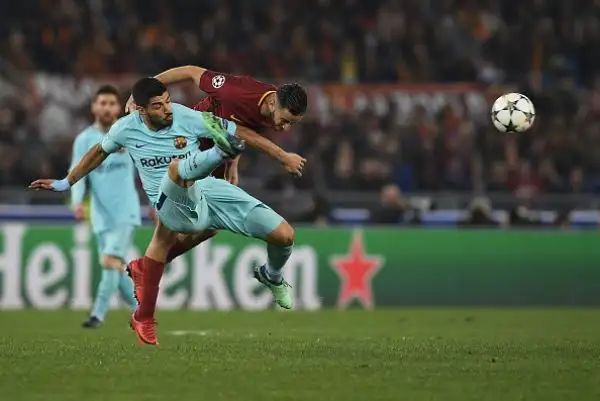 Clamorosa impresa dei giallorossi che all'Olimpico ribaltano la sconfitta per 4-1 subita all'andata.
