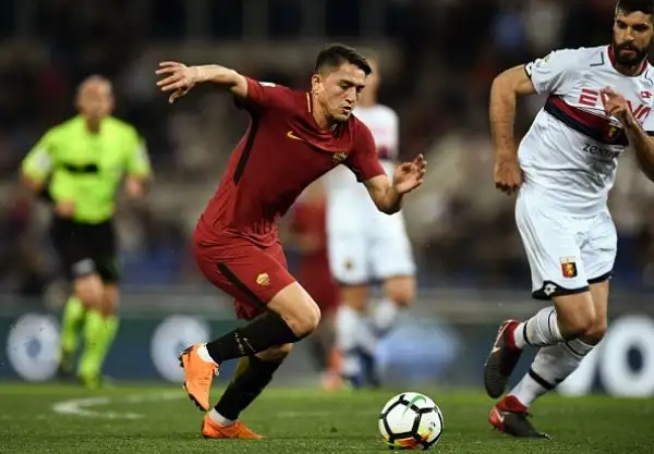 La Roma resta in piena corsa per la Champions, ma battere il Grifone è più complicato del previsto.