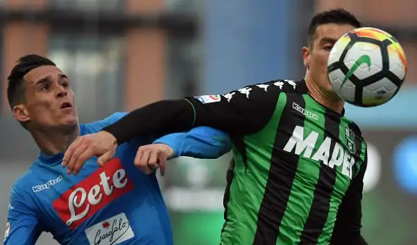 Al gol di Politano, a lungo inseguito nel mercato invernale, i partenopei rispondono nella ripresa con un'autorete di Rogerio ma non basta per tenere il passo della Juventus.