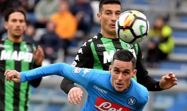 Al gol di Politano, a lungo inseguito nel mercato invernale, i partenopei rispondono nella ripresa con un'autorete di Rogerio ma non basta per tenere il passo della Juventus.