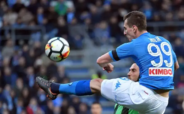 Al gol di Politano, a lungo inseguito nel mercato invernale, i partenopei rispondono nella ripresa con un'autorete di Rogerio ma non basta per tenere il passo della Juventus.