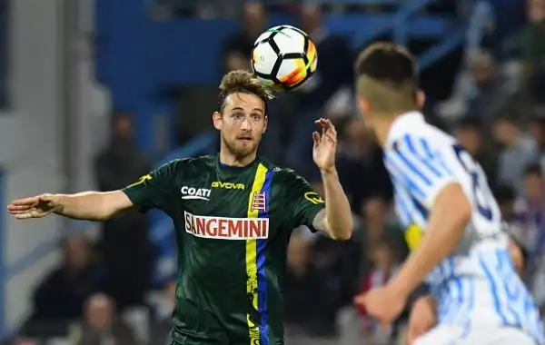 Finisce senza gol lo scontro salvezza della 33esima giornata. Un legno per parte.