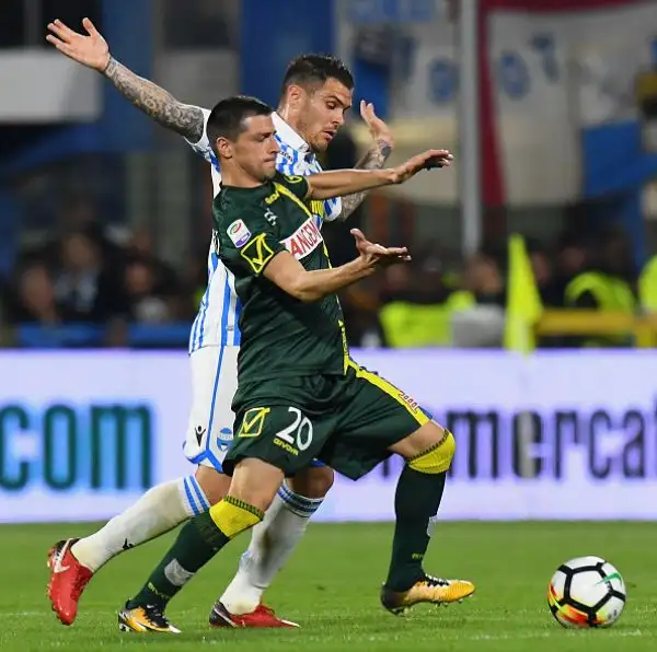 Finisce senza gol lo scontro salvezza della 33esima giornata. Un legno per parte.