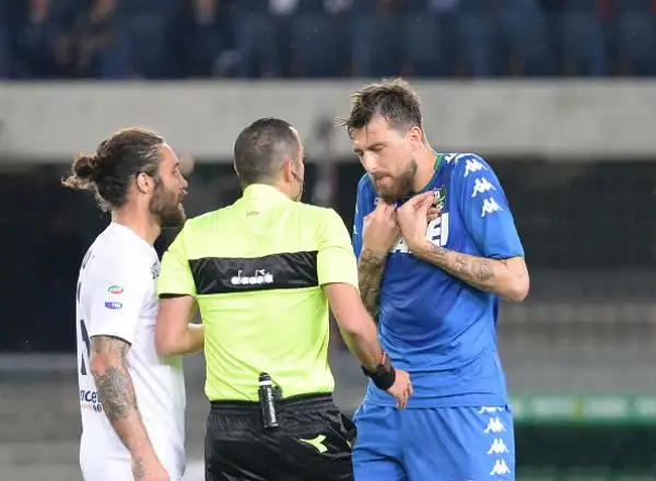 Una rete di Lemos condanna il Verona e allontana il Sassuolo dalla zona retrocessione.