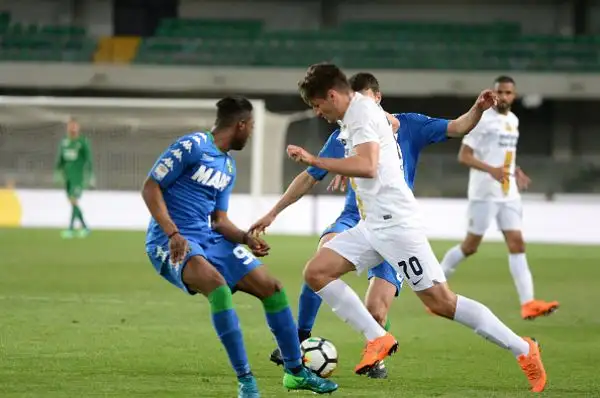Una rete di Lemos condanna il Verona e allontana il Sassuolo dalla zona retrocessione.