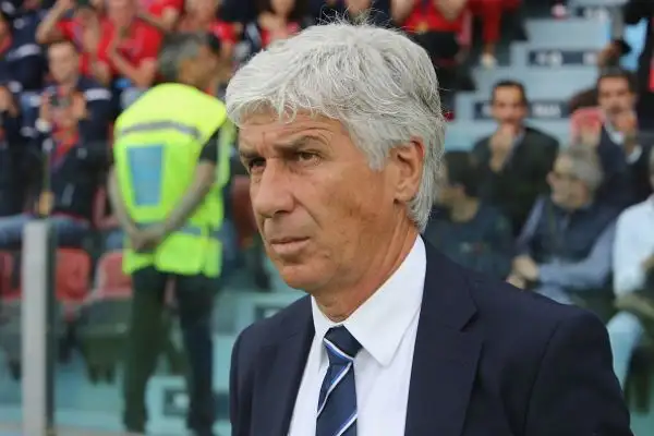 Ceppitelli firma la vittoria che conferma gli isolani in A, Dea sconfitta (Caldara sbaglia un rigore) e costretta a iniziare la nuova avventura europea a luglio.
