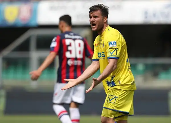 Crotone piegato al Bentegodi.