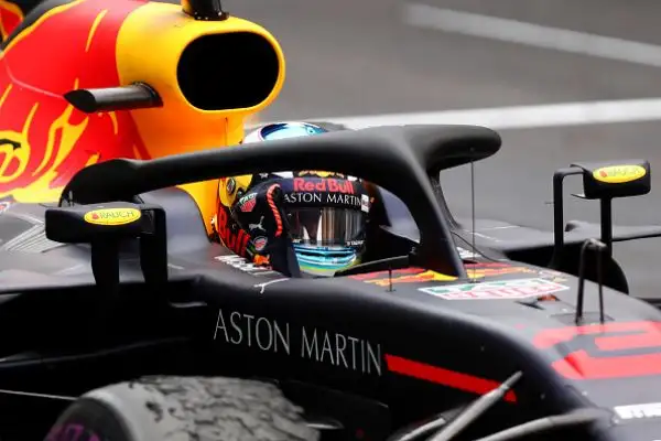 L'australiano della Red Bull, partito dalla pole position, nonostante un problema alla sua monoposto è riuscito a tenersi alle spalle Vettel, Hamilton, Raikkonen e Bottas.
