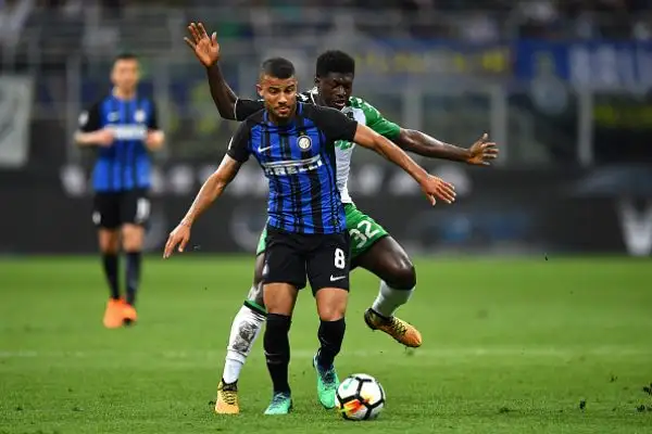 Il Sassuolo va in vantaggio su punizione con Politano nel primo tempo e raddoppia nel finale con Berardi. Rafinha accorcia le distanze per l'Inter ma non basta.