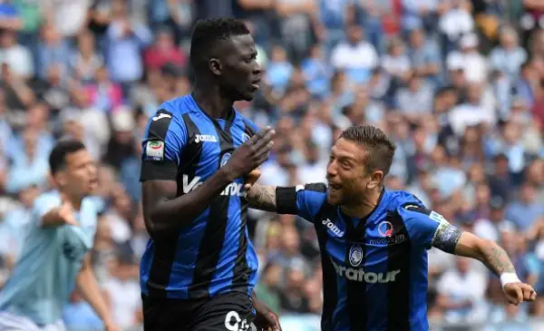 Barrow per gli ospiti, Caicedo per i padroni di casa: i gol arrivano nel primo tempo, nella ripresa la Dea si schianta contro uno Strakosha in giornata super.